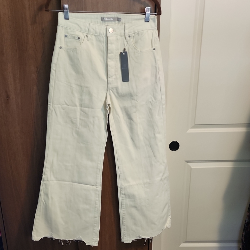 Tractr NWT Women’s Cream Denim Pants Jeans Size Wide Flare Distressed Hem 🔥